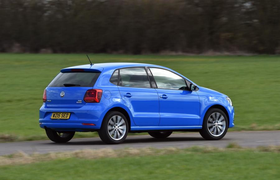  Volkswagen Polo 5-Door 2014 года  (UK) (фото 14 из 20)